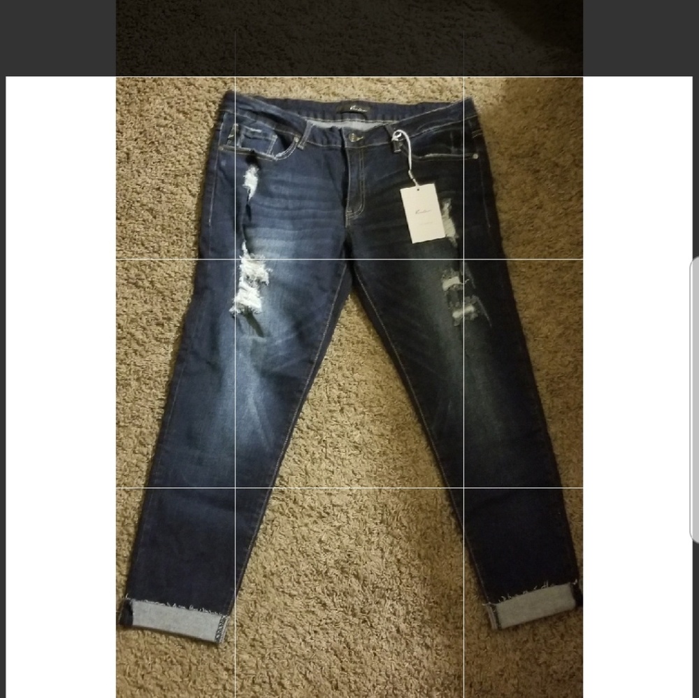 KanCan denim capris XL, NWT